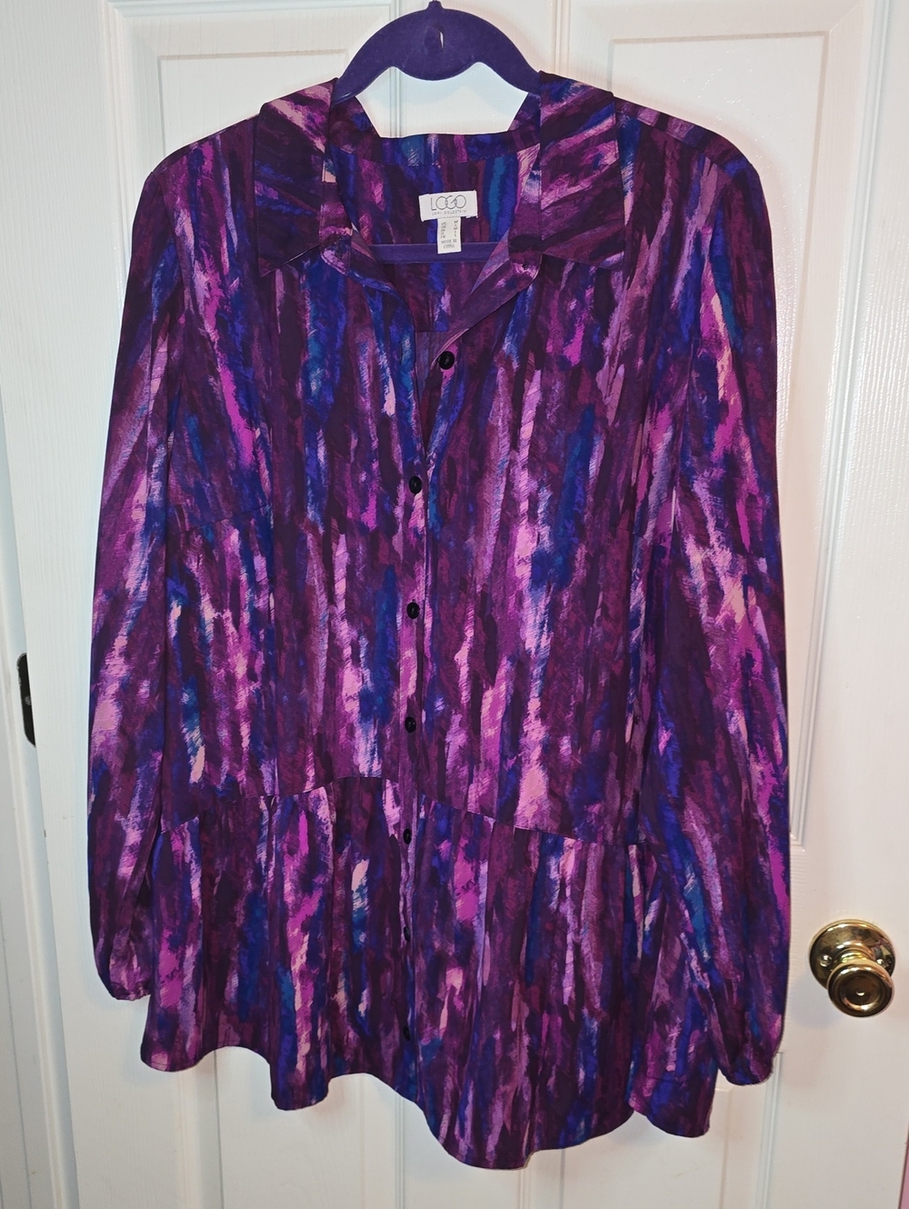 LOGO by Lori Goldstein Purple & Magenta Abstract Button-Down Top